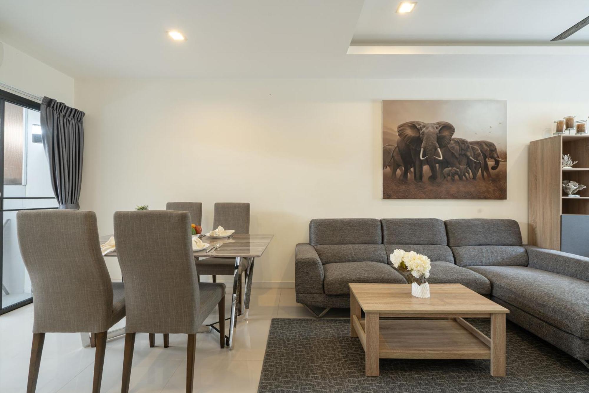 Lily 3bbedrooms Townhouse With A Patio, Laguna Park Casa vacanze